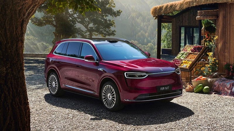 AITO M7 второго поколения показался на первых фотографиях перед скорой премьерой