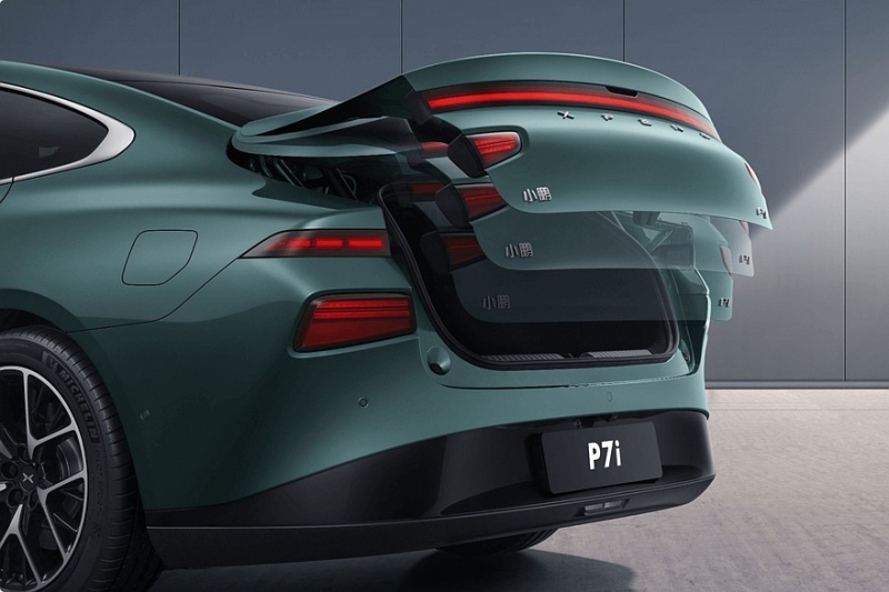 Эффектный Xpeng P7 нового поколения готов к премьере: лифтбек вместо седана