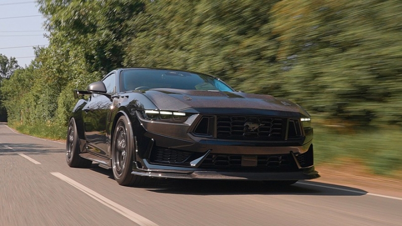 Ford Mustang Dark Horse от Clive Sutton: американская &laquo;лошадка&raquo; в британском тюнинге