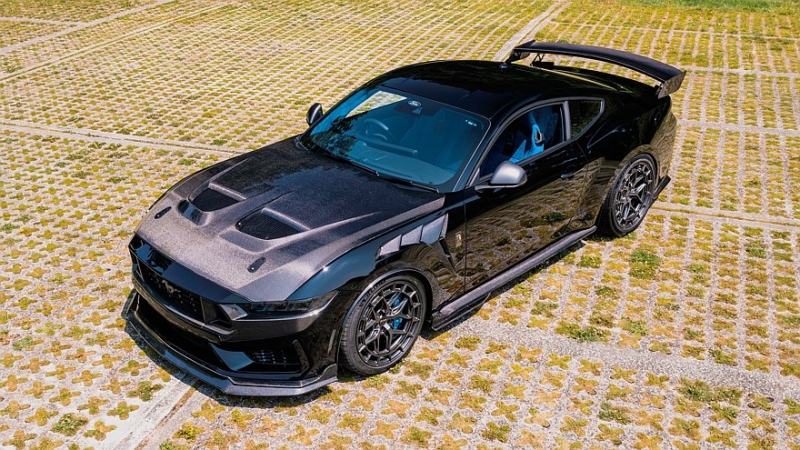 Ford Mustang Dark Horse от Clive Sutton: американская &laquo;лошадка&raquo; в британском тюнинге