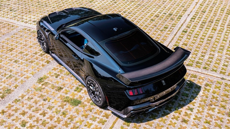 Ford Mustang Dark Horse от Clive Sutton: американская &laquo;лошадка&raquo; в британском тюнинге
