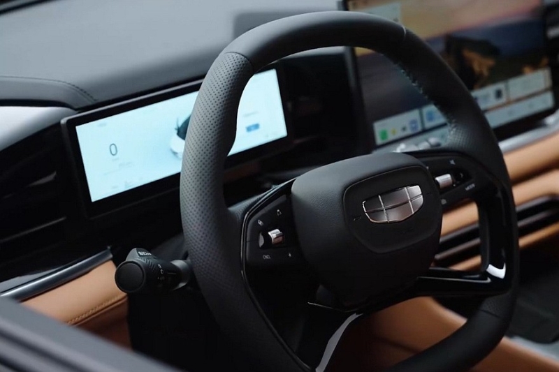 Кроссовер Geely Cityray преобразился снаружи и внутри