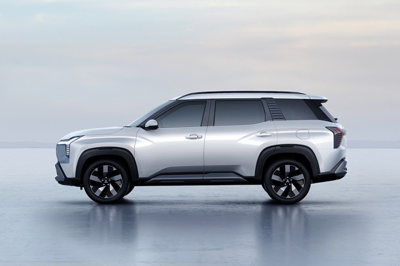 Новый кроссовер Mitsubishi Destinator доступен к заказу: в базе &ndash; дешевле младшего Xforce