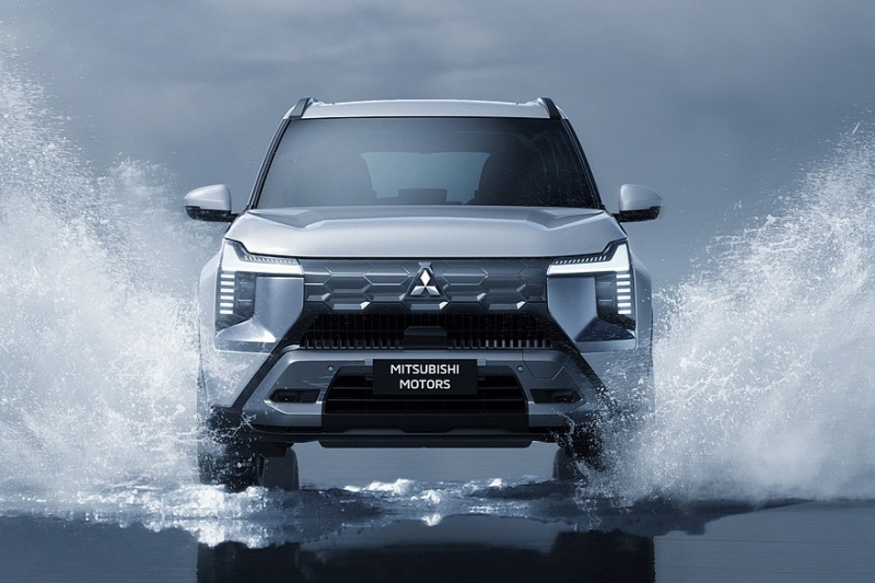 Новый кроссовер Mitsubishi Destinator доступен к заказу: в базе &ndash; дешевле младшего Xforce