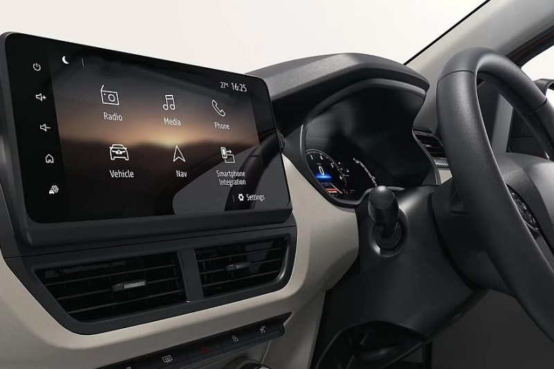 Обновлён дешёвый вэн Renault Triber: более солидный дизайн и старая техника