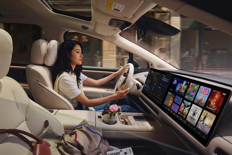 Полноприводный кроссовер Li i8 выходит на рынок: богатые комплектации, вдвое дешевле Model X