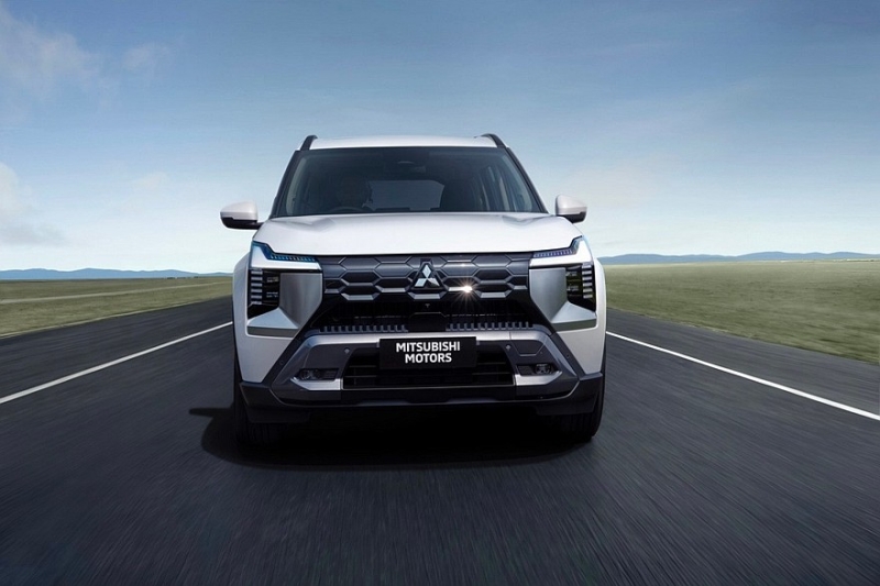 Представлен кроссовер Mitsubishi Destinator для небогатых рынков: семь мест и турбомотор