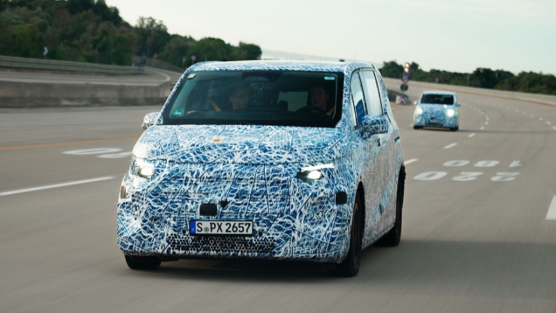 Прошедший ряд испытаний Mercedes-Benz VLE показался на новых фото