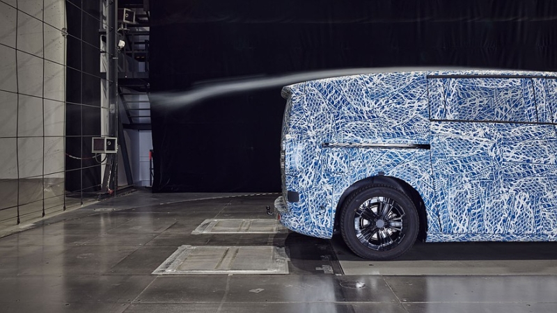 Прошедший ряд испытаний Mercedes-Benz VLE показался на новых фото