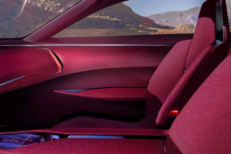 Cadillac Elevated Velocity: мощное кросс-купе с вибрирующим кузовом и спа-салоном