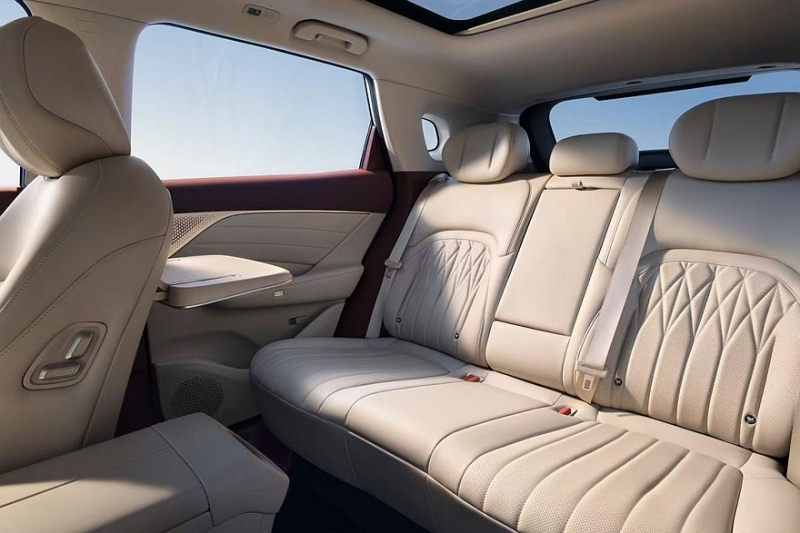 Dongfeng Aeolus L8 предложен с привлекательными ценами, кроссовер планируют привезти в РФ