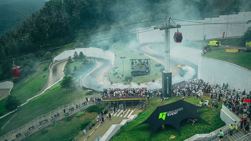 Дрифт как по маслу: Takayama поддержала фестиваль автомобильной культуры Grounded