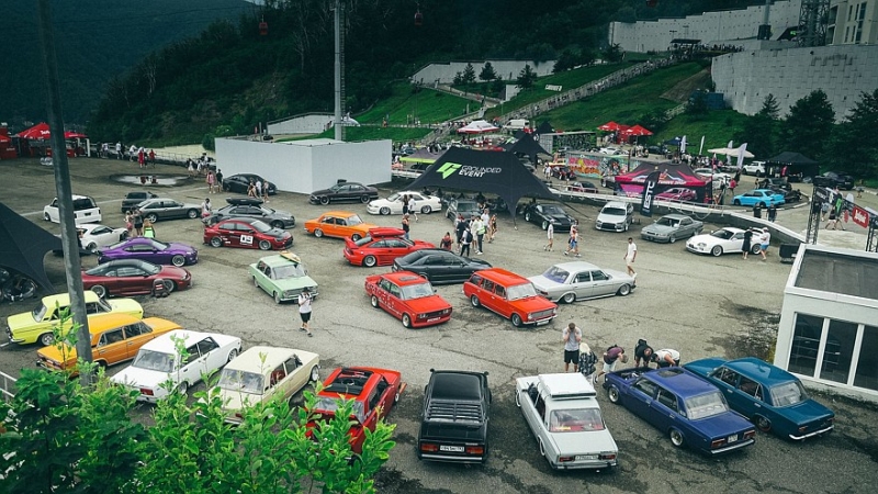 Дрифт как по маслу: Takayama поддержала фестиваль автомобильной культуры Grounded