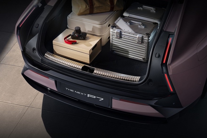 Эффектный лифтбек Xpeng P7 вызвал ажиотажный спрос после премьеры