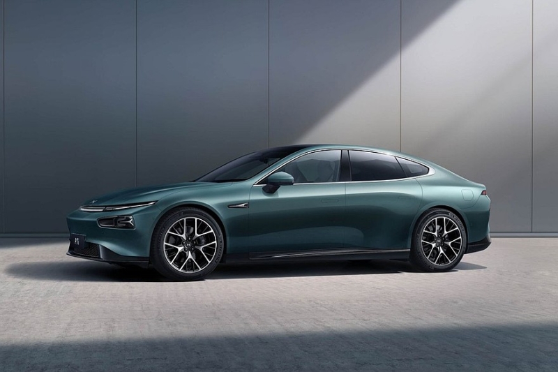 Эффектный лифтбек Xpeng P7 вызвал ажиотажный спрос после премьеры