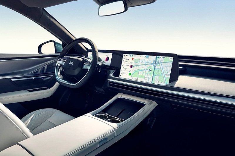 Эффектный лифтбек Xpeng P7 вызвал ажиотажный спрос после премьеры