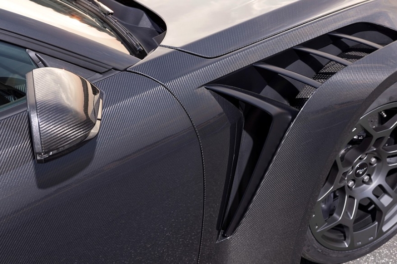 Ford Mustang GTD Liquid Carbon: облегчённая версия самого быстрого в истории пони-кара