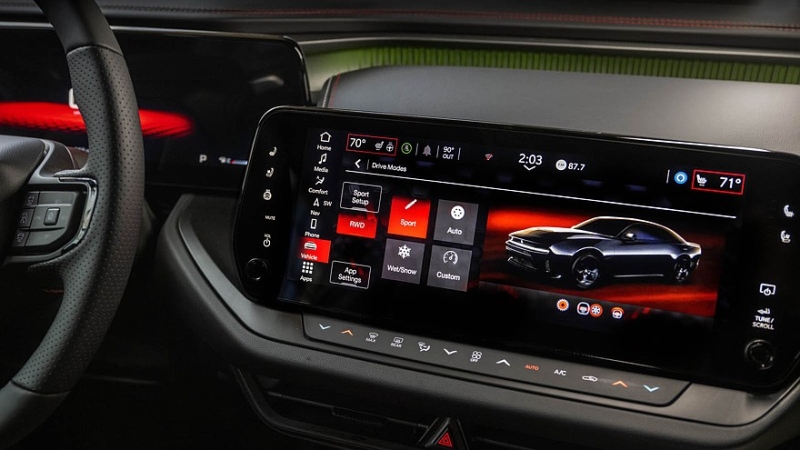 На американский рынок выходит новый бензиновый Dodge Charger