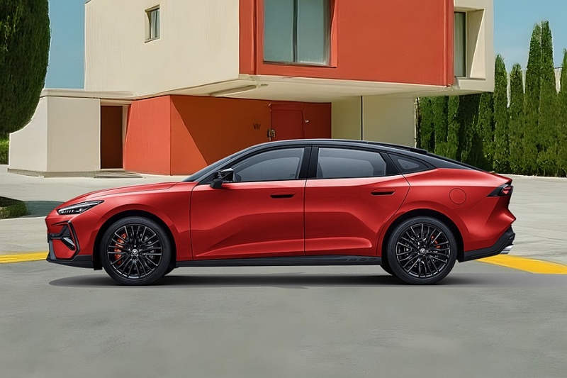 Новый Changan Uni-V выходит на рынок: перекроенный салон и более мощные моторы