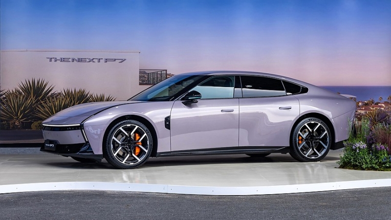 Новый Xpeng P7 выходит на рынок: крутой дизайн и очень богатое оснащение за свои деньги