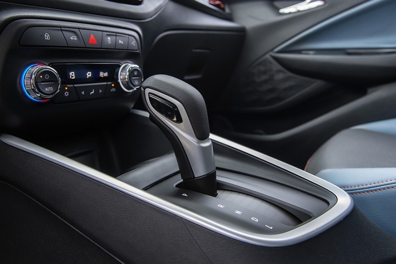 Обновлённый Chevrolet Onix: &laquo;живые&raquo; фото, подешевевшая база и другие уточнения