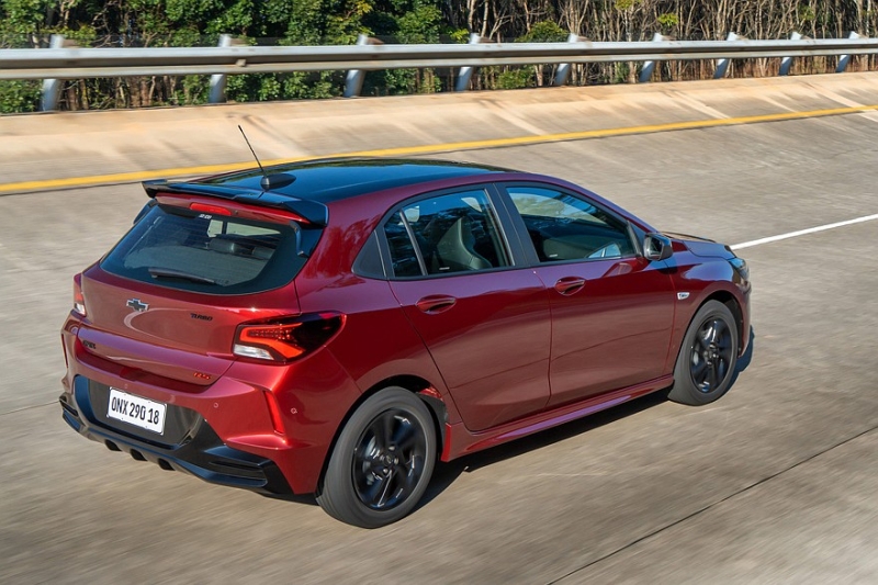 Обновлённый Chevrolet Onix: &laquo;живые&raquo; фото, подешевевшая база и другие уточнения