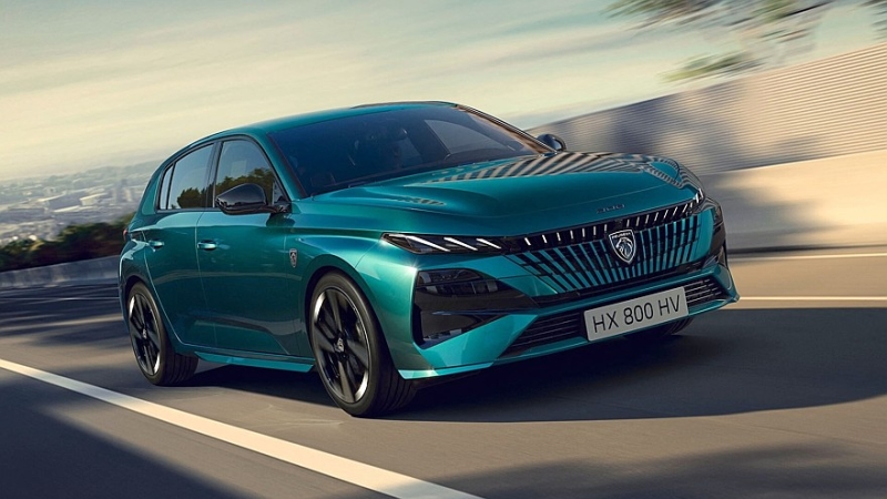 Обновлённый Peugeot 308: двухэтажные фары без подтёков и технические доработки