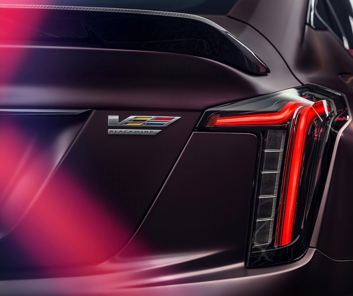 Спортседан Cadillac CT5-V Blackwing обрёл роскошную версию с ручной сборкой
