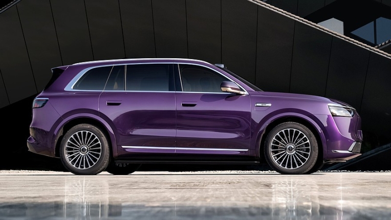 Ставший хитом гибридный кроссовер AITO M8 обрёл чисто электрическую версию