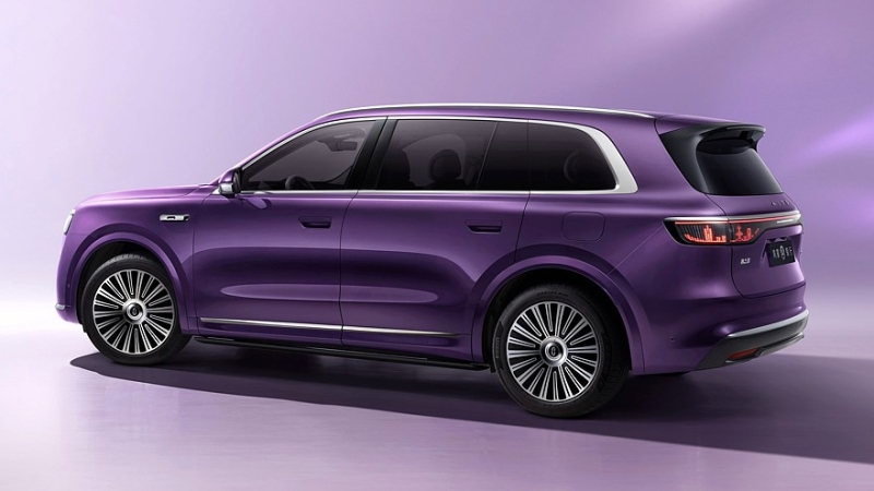 Ставший хитом гибридный кроссовер AITO M8 обрёл чисто электрическую версию