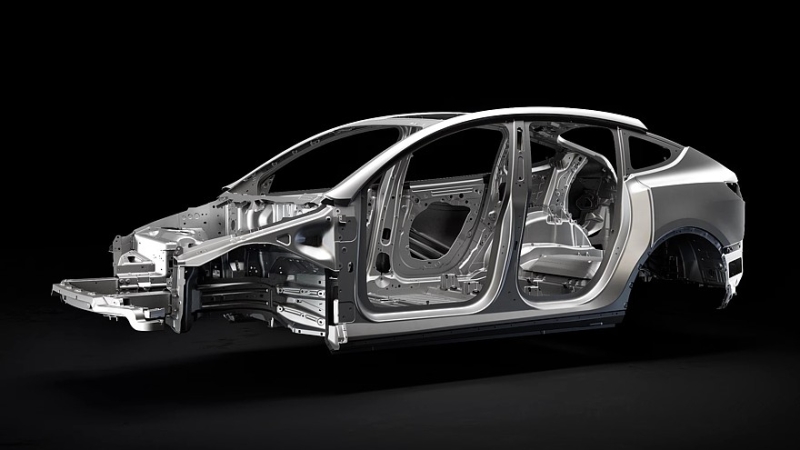 Теперь горбатый: кроссовер Tesla Model Y обрёл в Китае распухшую версию L