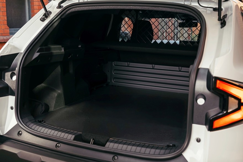 Без бразильского размаха: Dacia Duster превратился в куцый пикап с двухрядной кабиной