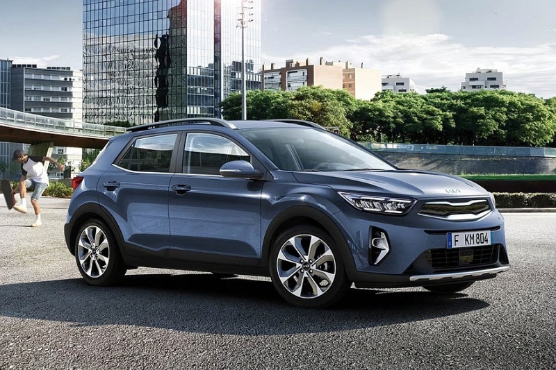Бюджетный кроссовер Kia Stonic сменил имидж после рестайлинга