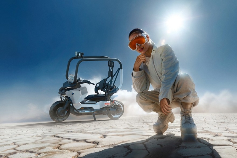 Давай опять попробуем без шлема: BMW представила новый скутер с крышей