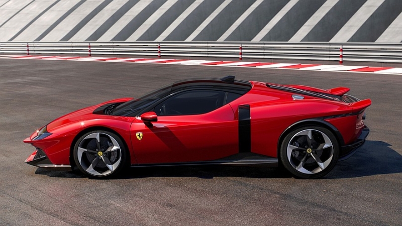 Ferrari 849 Testarossa: легендарное имя и знакомая plug-in гибридная силовая установка