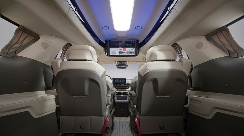 Kia обновила роскошный минивэн Carnival Hi Limousine, цены известны