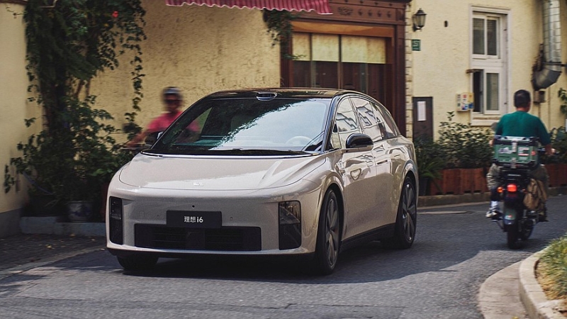 Кроссовер Li i6 появился в продаже в Китае пока что в единственной версии