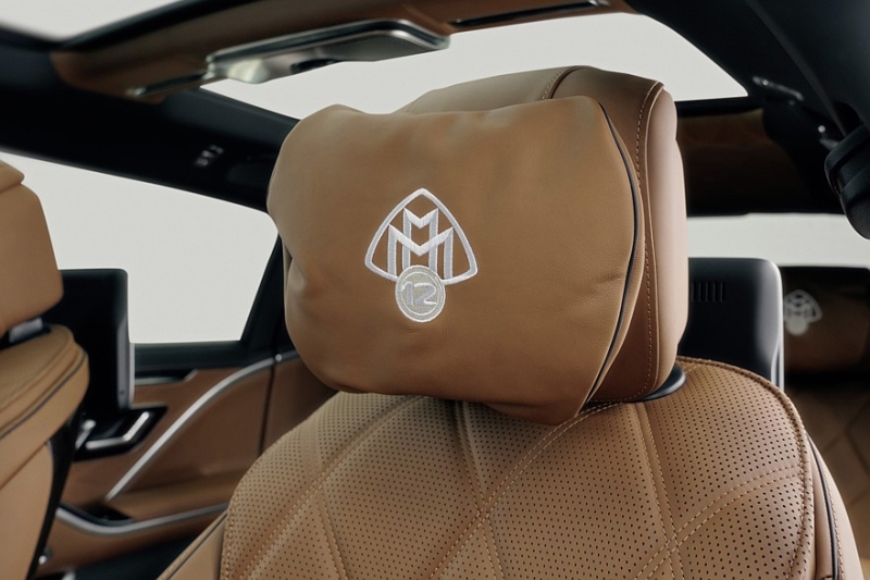 Mercedes-Maybach S-Class обзавёлся спецверсией V12 Edition с декором из золота