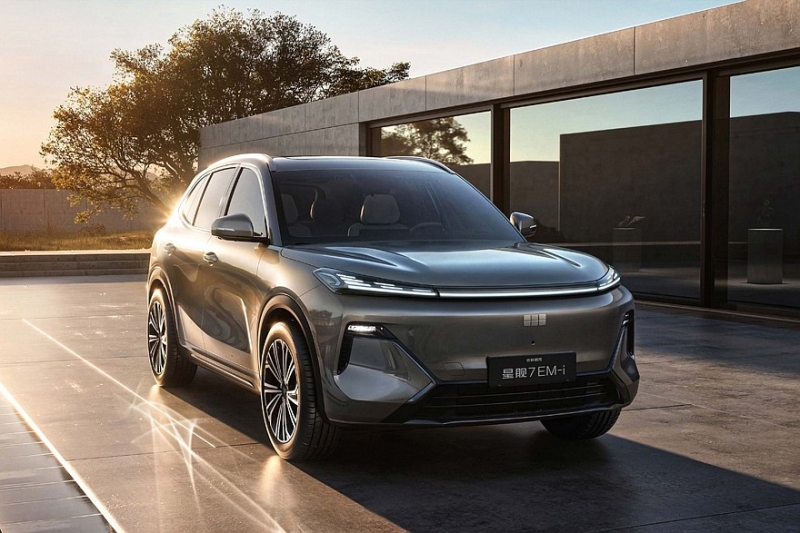 Не Belgee: кроссовер Geely Galaxy Starship 7 появится в России под родным брендом