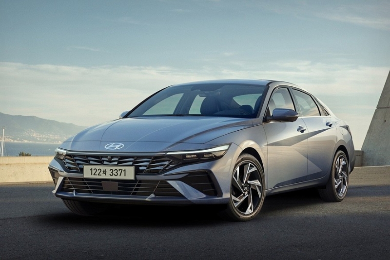 Новая Hyundai Elantra: первые изображения