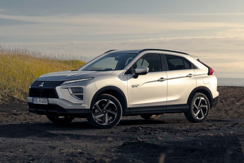 Новый Mitsubishi Eclipse Cross на базе Renault стартует с топовой начинкой
