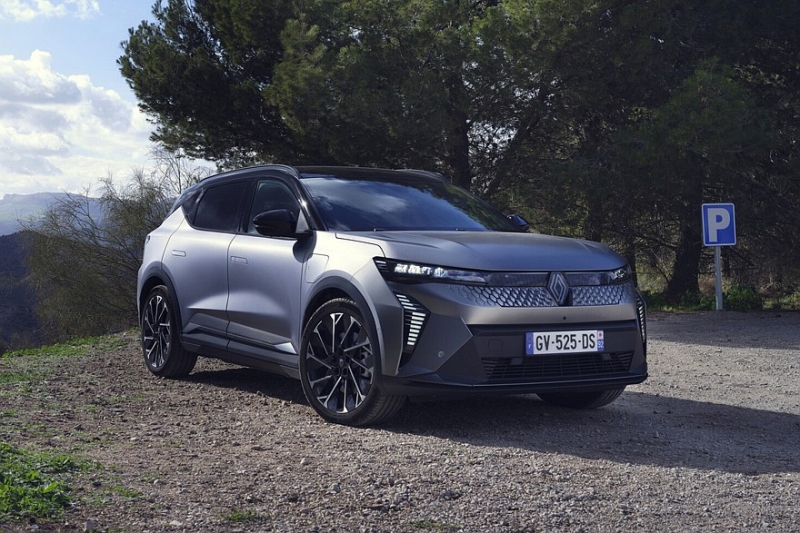 Новый Mitsubishi Eclipse Cross на базе Renault стартует с топовой начинкой