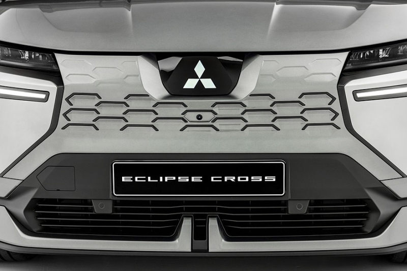 Новый Mitsubishi Eclipse Cross на базе Renault стартует с топовой начинкой