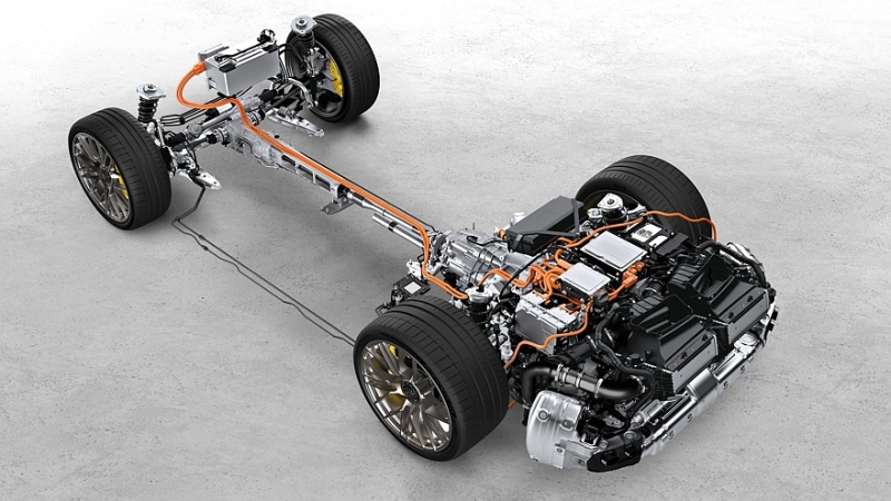 Обновлённый Porsche 911 Turbo S: гибридные 711 л.с., масса 1740 кг и 2,5 с до «сотни»