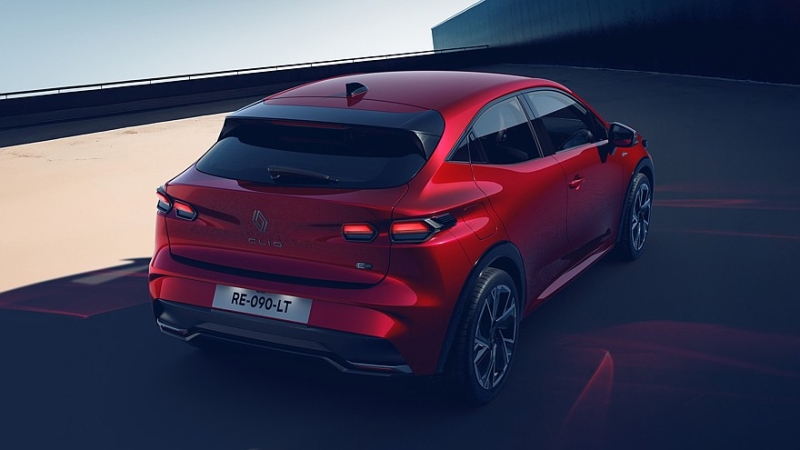 Renault Clio нового поколения подрос, изменил моторную гамму и стал динамичнее