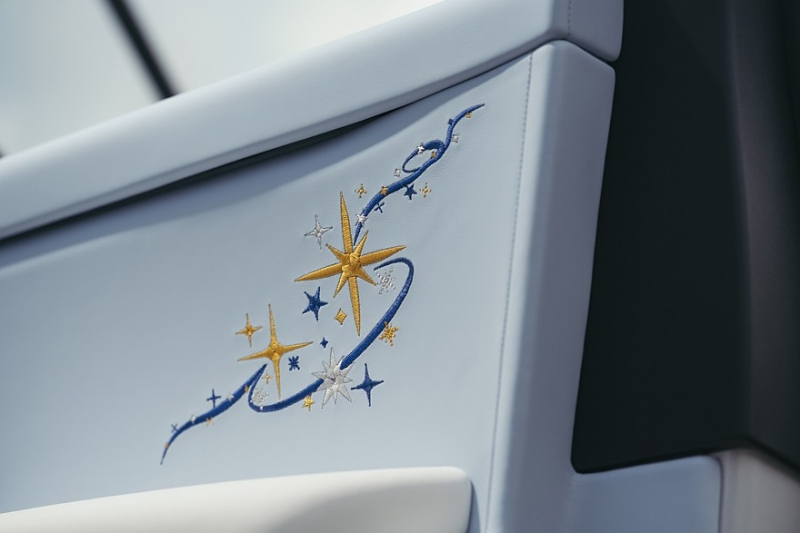 Rolls-Royce создал эксклюзивную космическую версию Cullinan