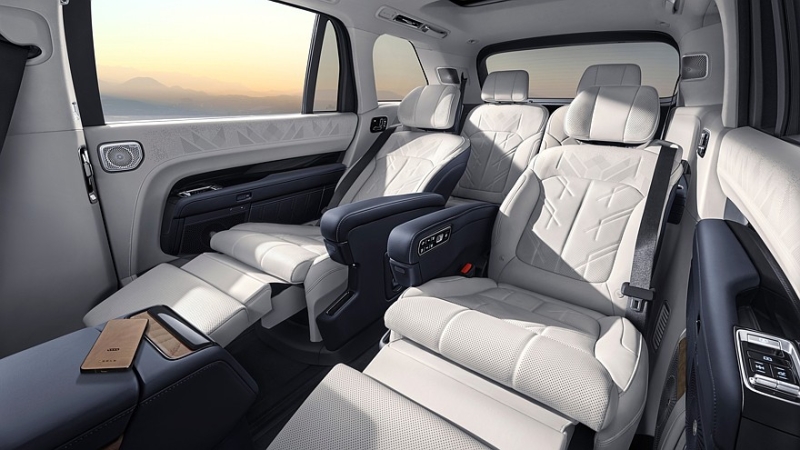 Роскошный гибридный кроссовер Zeekr 9X вышел на рынок: 1400 л.с. и 3,1 с до &laquo;сотни&raquo;