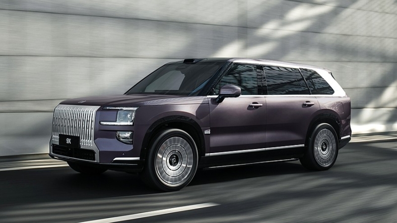 Роскошный гибридный кроссовер Zeekr 9X вышел на рынок: 1400 л.с. и 3,1 с до &laquo;сотни&raquo;