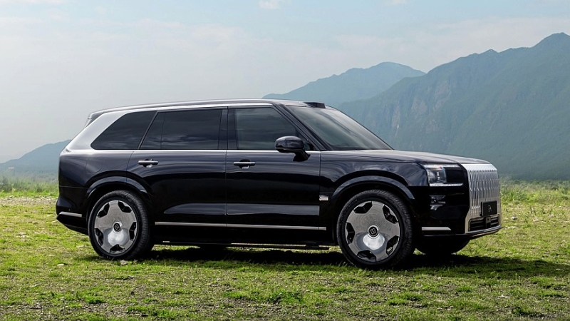 Роскошный гибридный кроссовер Zeekr 9X вышел на рынок: 1400 л.с. и 3,1 с до &laquo;сотни&raquo;