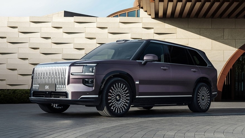 Роскошный гибридный кроссовер Zeekr 9X вышел на рынок: 1400 л.с. и 3,1 с до &laquo;сотни&raquo;